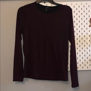 Maroon with black neck lining tee